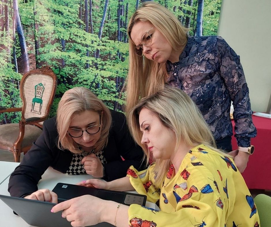 Na zdjęciu od lewej Renata Żmijewska Katarzyna Walat i Edyta Kozera Od lewej Renata Żmijewska Katarzyna Walat i Edyta Kozera